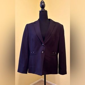 Tahari black pinstripe 2-piece professional suit